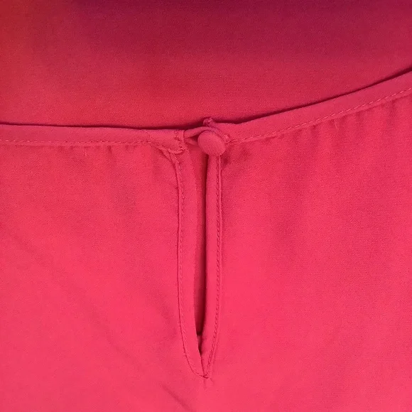 EUC Cable & Gauge sleeveless top - Picture 8 of 13